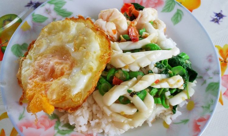 Cara Membuat Nasi Goreng Seafood yang Enak dan Lezat