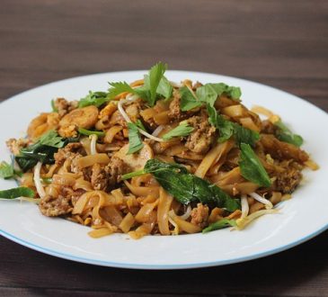 Mencoba Bikin Mie Goreng Daging Ayam