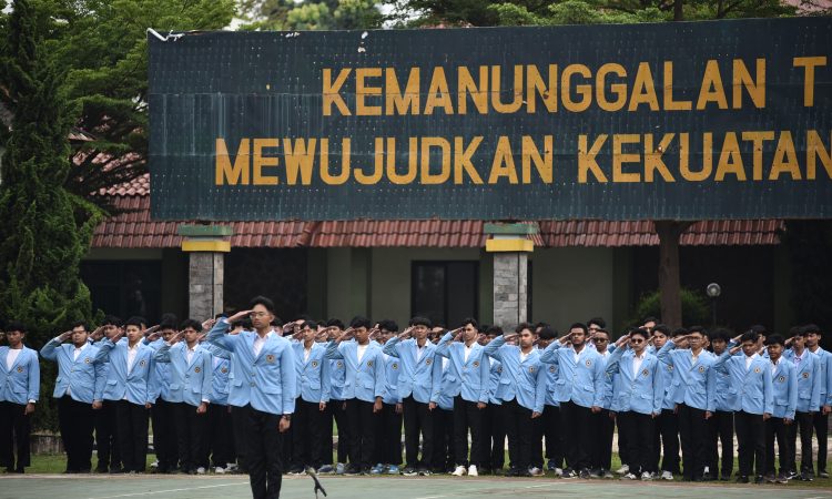 Mahasiswa Fikom Unisba Ikuti Kegiatan Bela Negara di Pusdikter Puster TNI AD