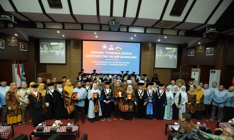 Orasi Ilmiah dan Penganugerahan Penghargaan Kepada Dosen dan Tendik Unisba