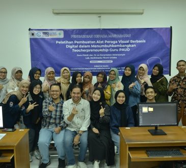 Guru PAUD Belajar Membuat Alat Peraga Visual Berbasis Digital dari Tim PKM Unisba