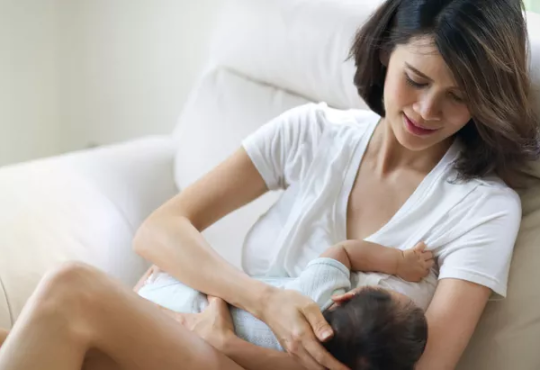 WASWAS rasanya bila Anda adalah ibu yang baru melahirkan, tapi juga seorang penderita kanker payudara.