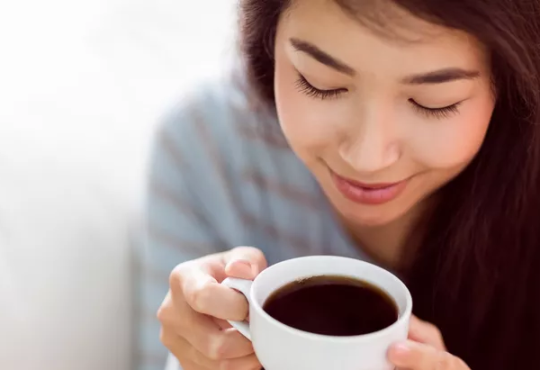 Suka Minum Kopi? Ini Tips Cara Minum Kopi yang Lebih Sehat
