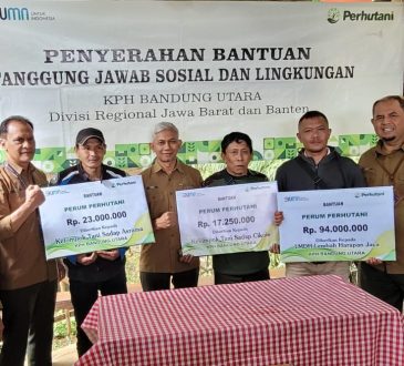 Perhutani KPH Bandung Utara Berikan Bantuan TJSL Untuk LMDH dan KTS