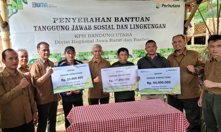 Perhutani KPH Bandung Utara Berikan Bantuan TJSL Untuk LMDH dan KTS