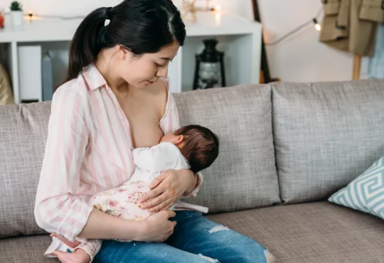 10 Cara Merawat Payudara saat Menyusui