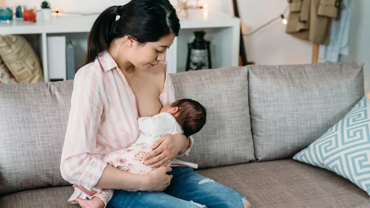 10 Cara Merawat Payudara saat Menyusui