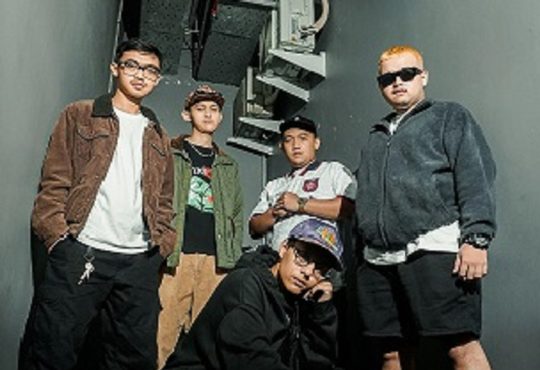 Add title Cold And Callous: Testimoni Costive Tentang Pengkhianatan yang Perih dan Dingin