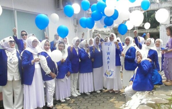 HUT IWAPI Ke-49, IWAPI DPD Jabar Menggelar Bakti Sosial