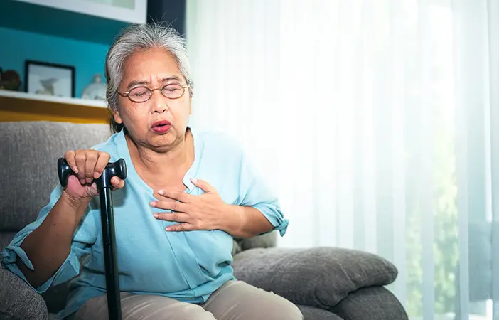 6 Gejala Pneumonia pada Lansia yang Perlu Diwaspadai