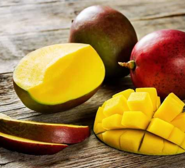 5 Buah yang Mengandung Vitamin A dan Manfaatnya