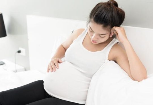 5 Cara Bedakan Kontraksi Palsu dan Asli di Kehamilan