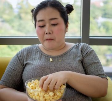 Awas, Perut Buncit Bisa Jadi Akibat dari 7 Kebiasaan Ini!